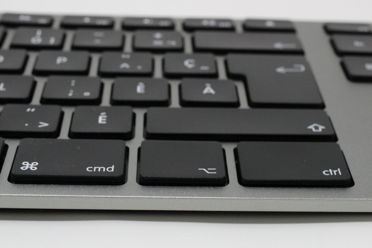 Wired Aluminum Keyboard for Mac - Space Gray - French Canadian Version