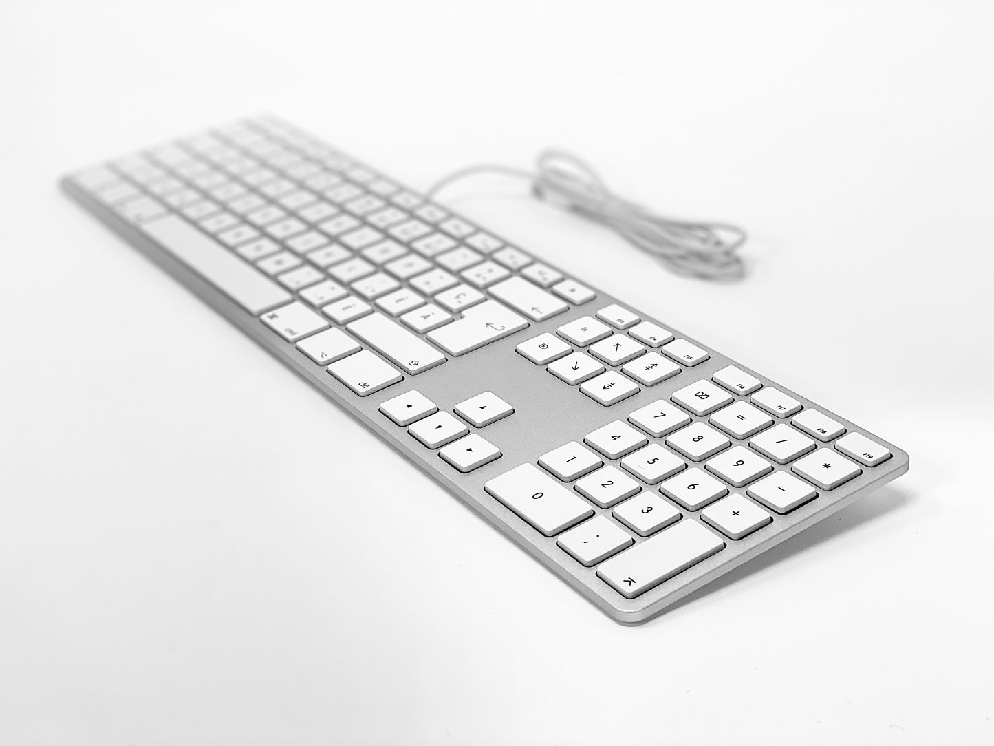 Wired Aluminum Keyboard for Mac - Silver - French Canadian Version