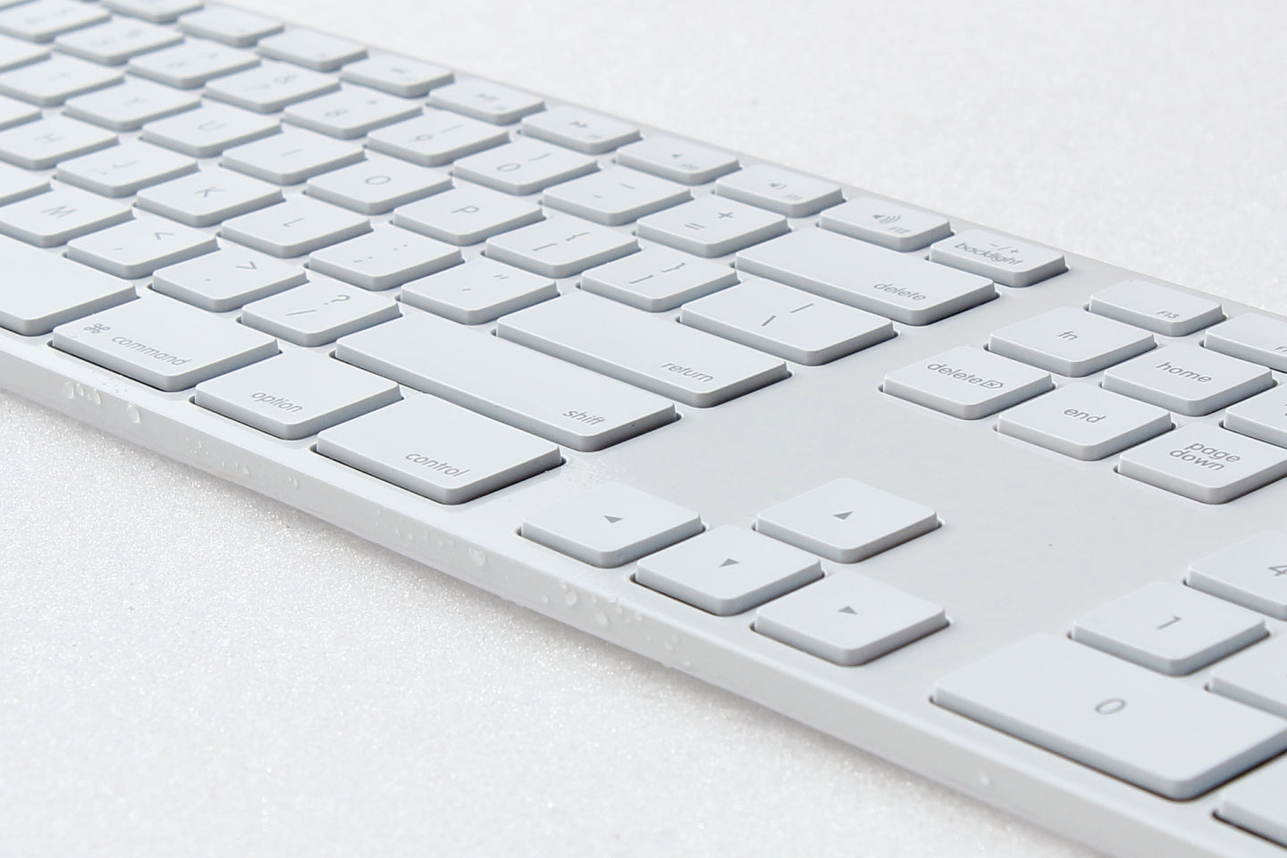 REFURBISHED Backlit Wireless Aluminum Keyboard - White